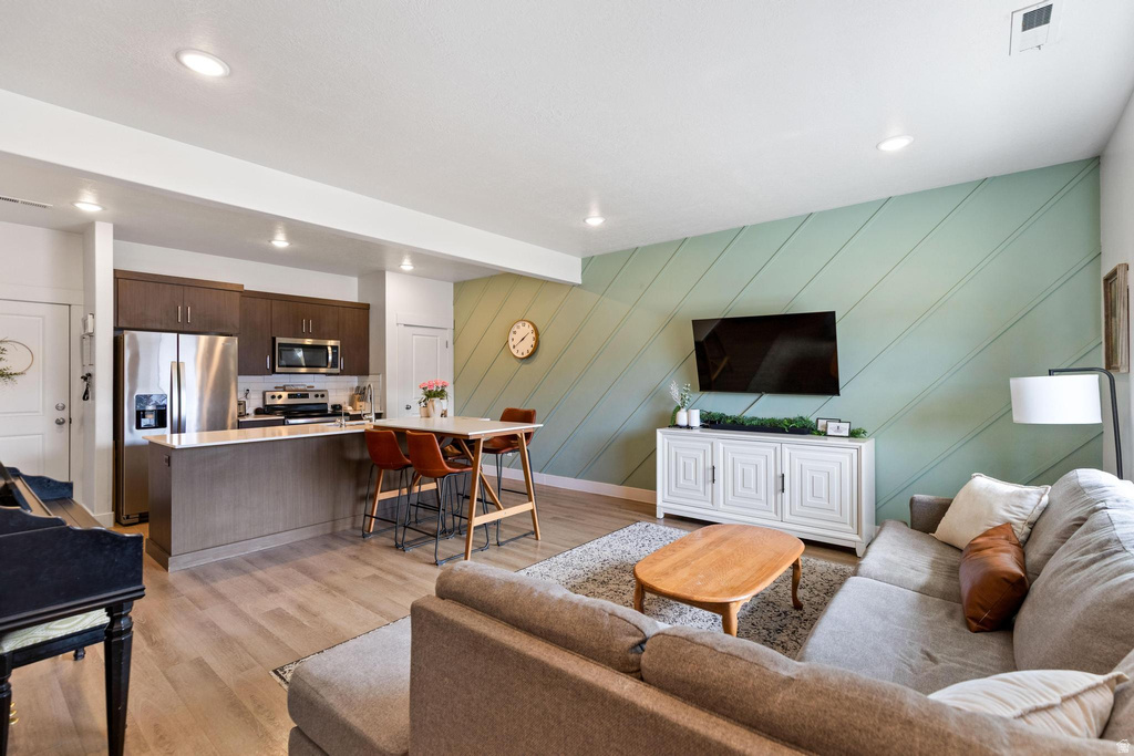 1556 E 460 S Hyrum, UT 84319