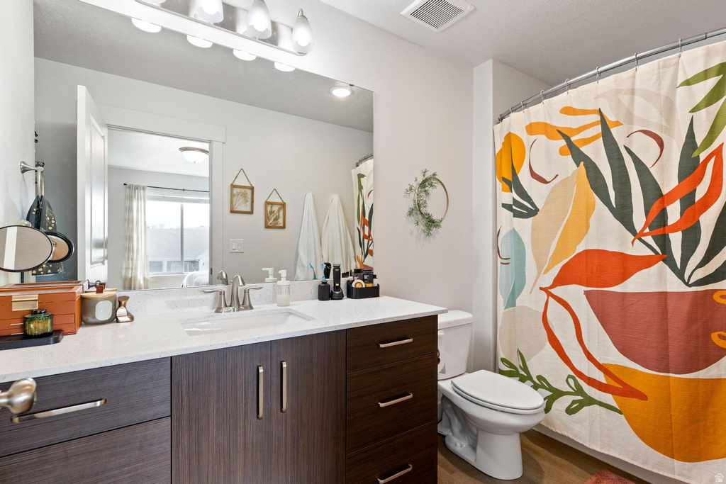 1556 E 460 S Hyrum, UT 84319