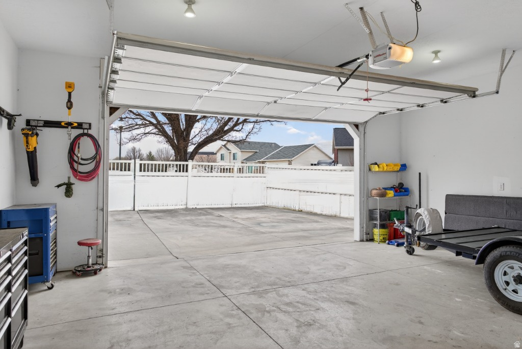 2487 W LUSTERPOINTE LN West Jordan, UT 84088