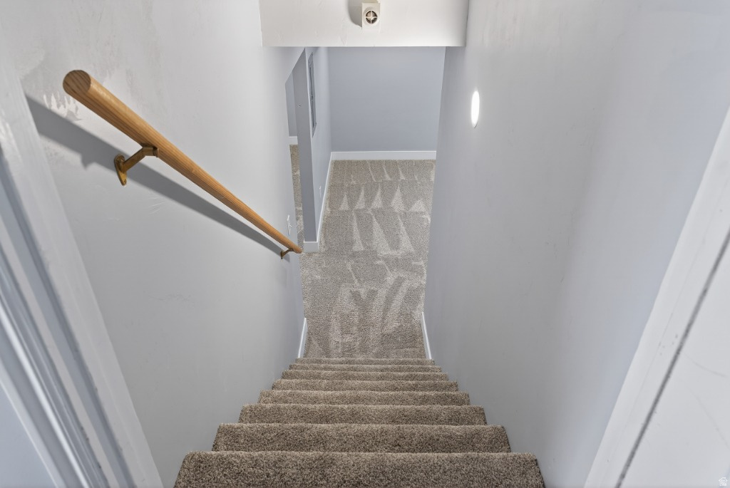 2487 W LUSTERPOINTE LN West Jordan, UT 84088