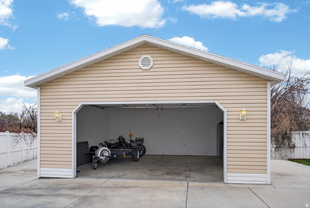 2487 W LUSTERPOINTE LN West Jordan, UT 84088