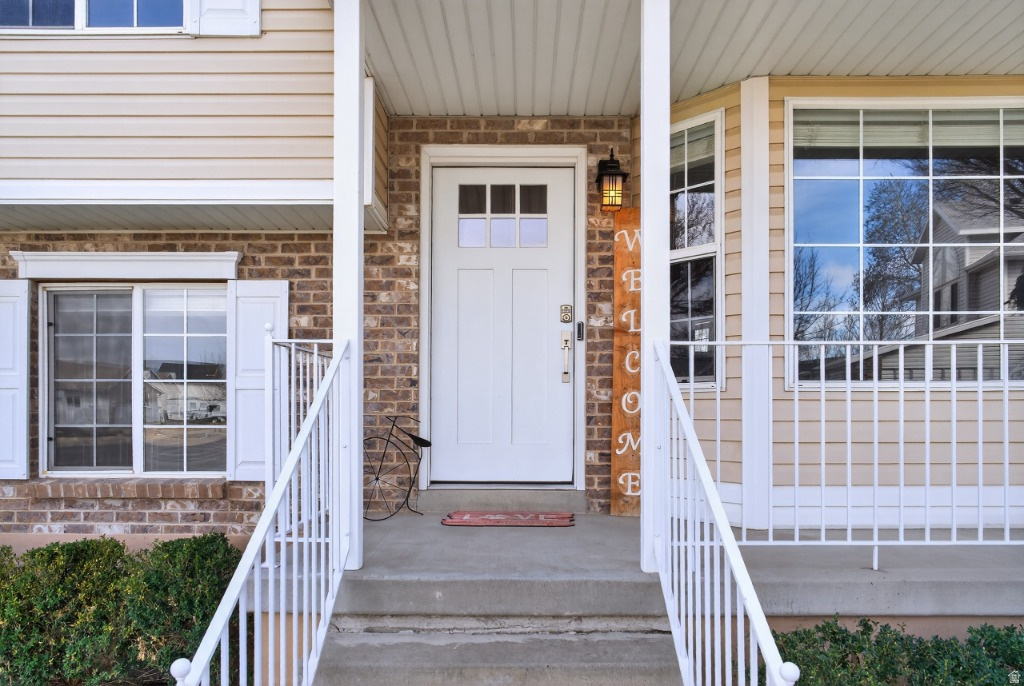 2487 W LUSTERPOINTE LN West Jordan, UT 84088