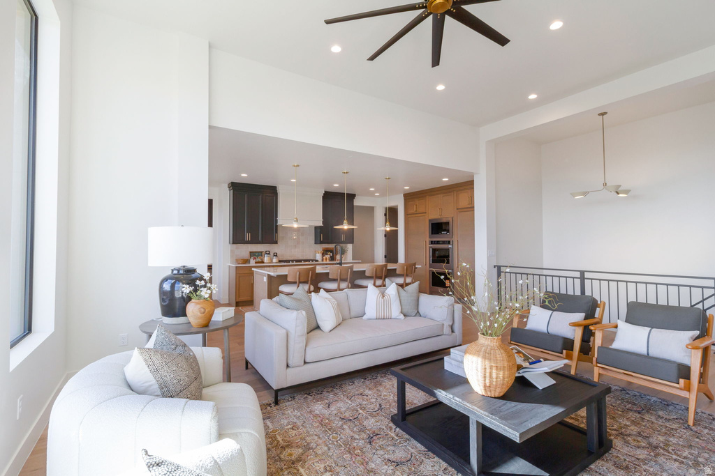 538 S 1400 W Farmington, UT 84025