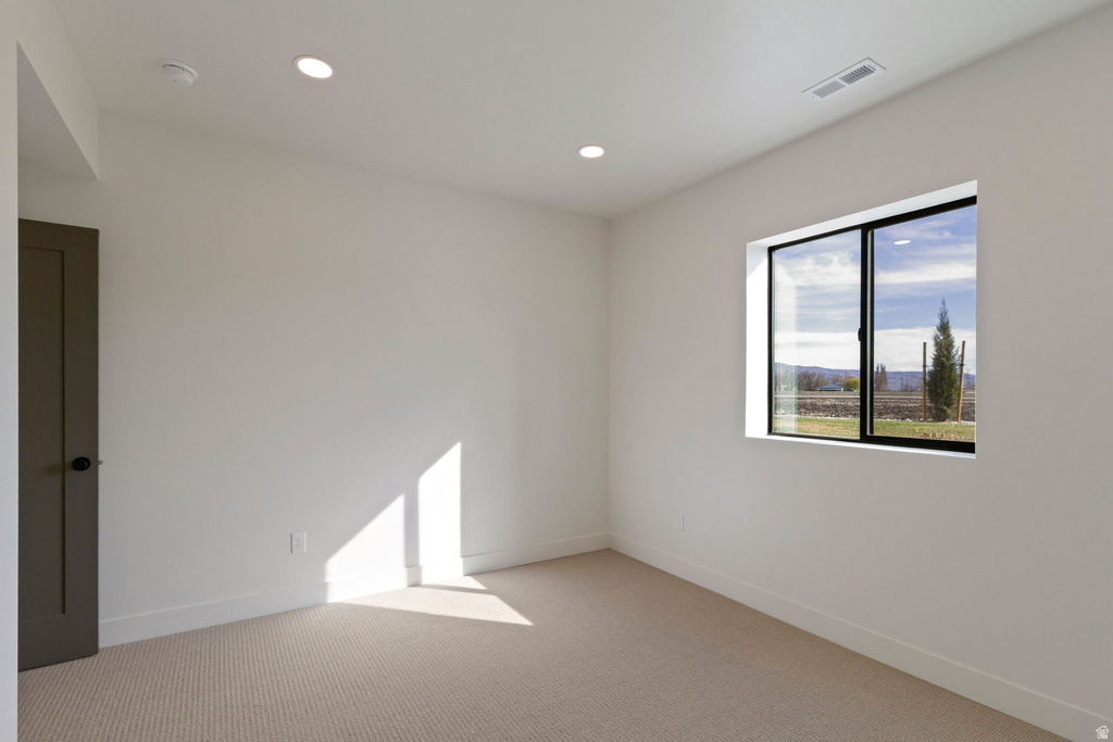 538 S 1400 W Farmington, UT 84025