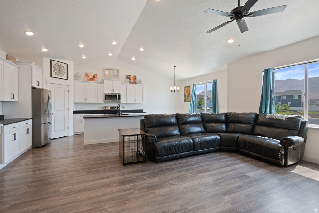 3492 N DELTA ST Eagle Mountain, UT 84005