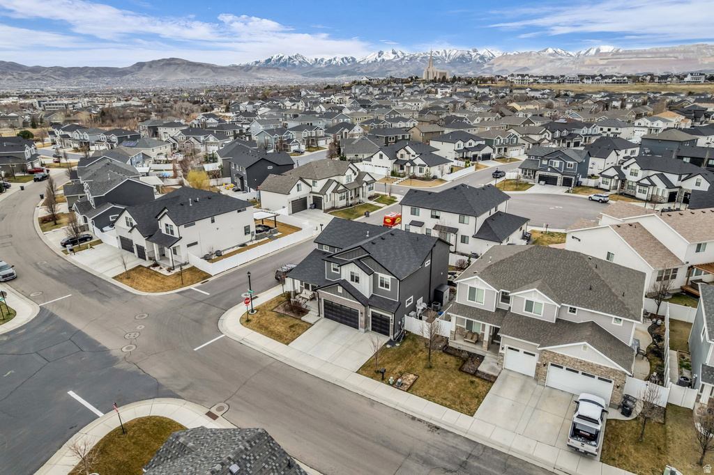 10954 S COASTAL DUNE DR South Jordan, UT 84009