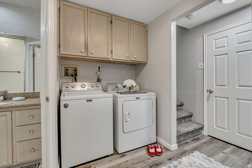 9979 S ALBURY RD Sandy, UT 84092