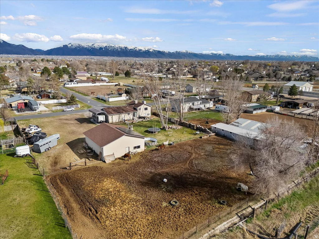 5035 S 6150 W Hooper, UT 84315