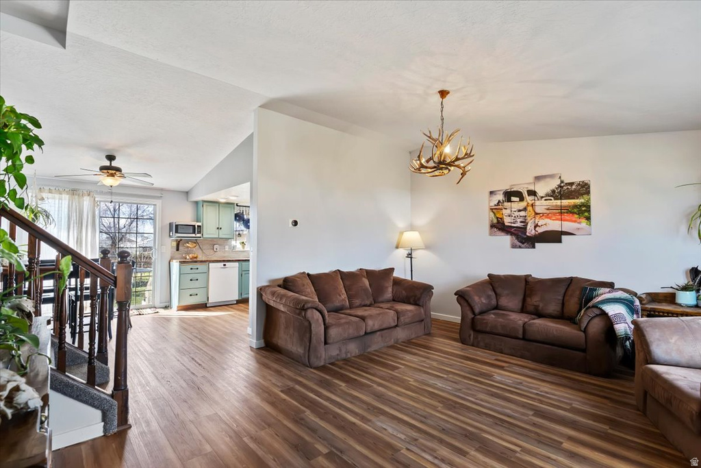 5035 S 6150 W Hooper, UT 84315