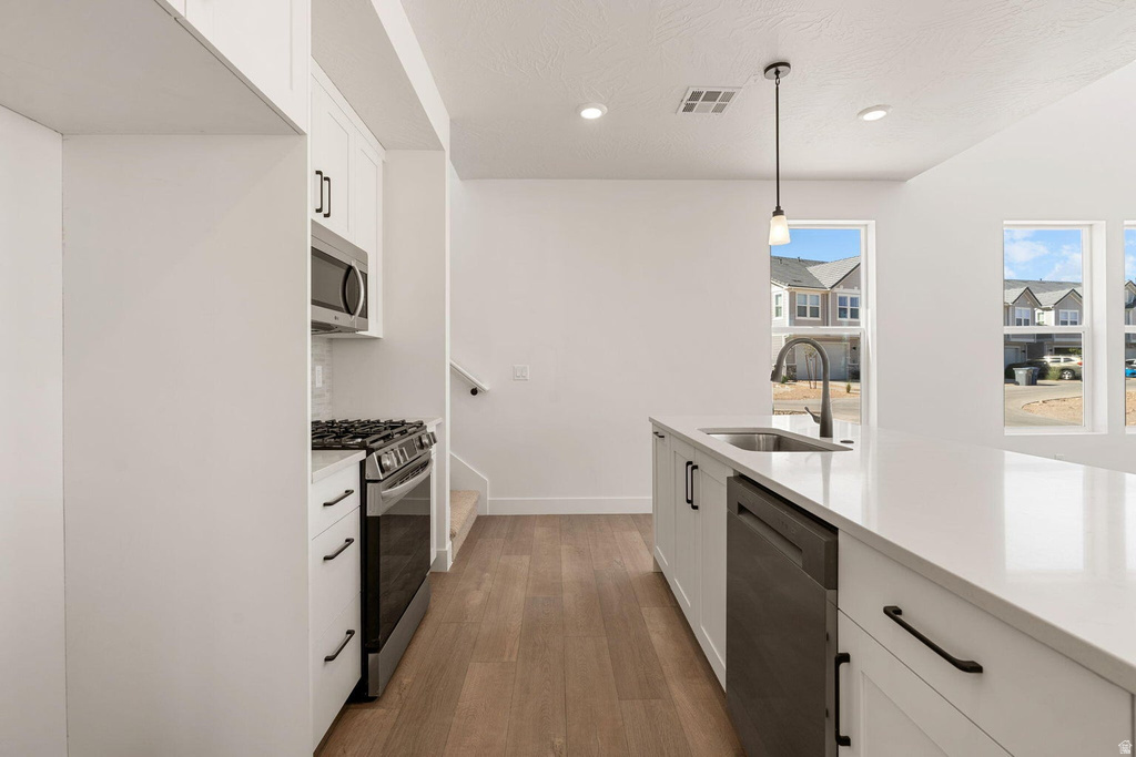 523 W OLIVE LN photo 4