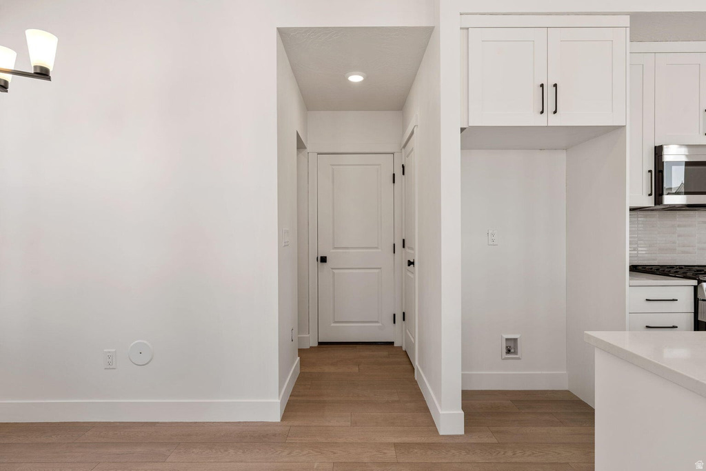 523 W OLIVE LN photo 3