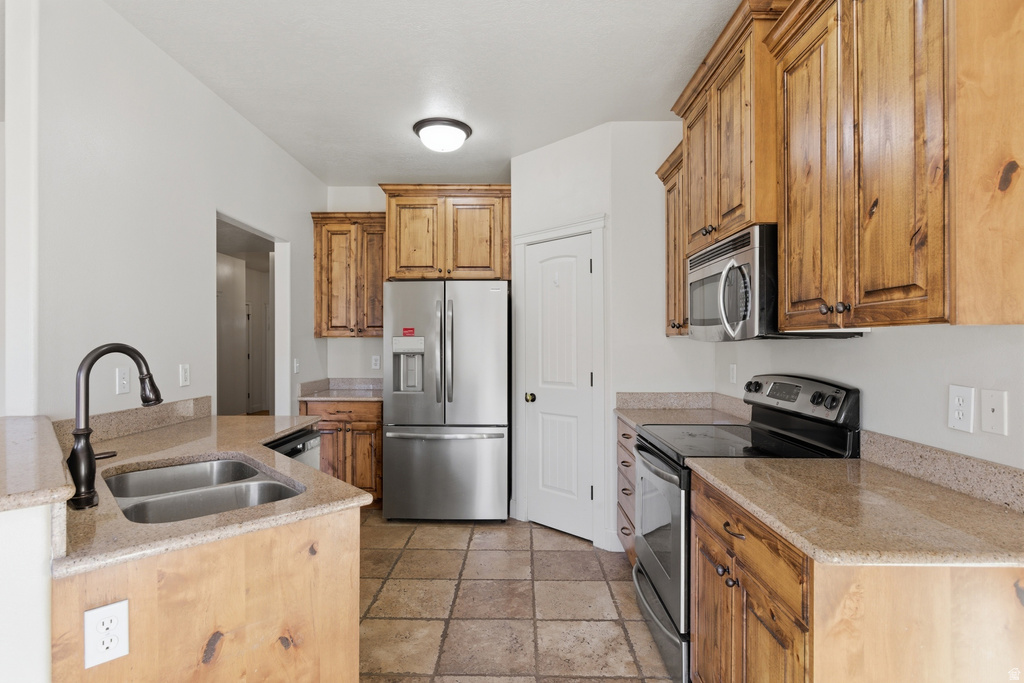 282 CASCADE CT Saratoga Springs, UT 84045