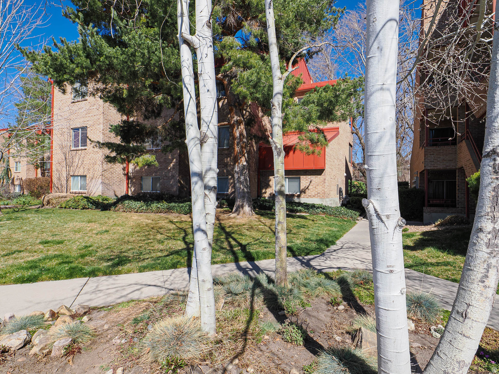 4836 S HIGHLAND CIR #504 Holladay, UT 84117