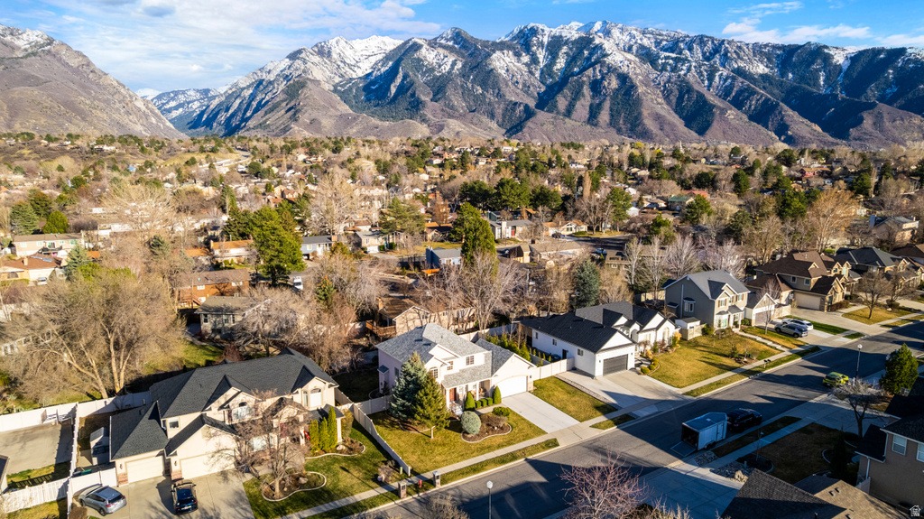 9525 S CARRIAGE CHASE LN Sandy, UT 84092