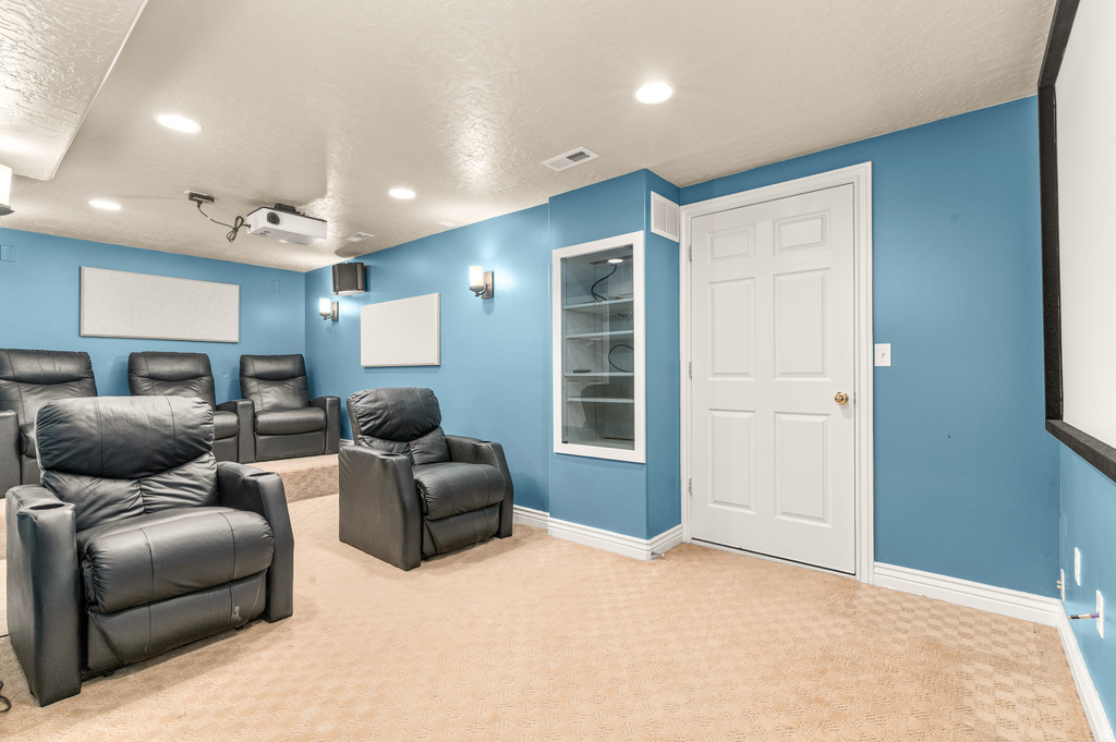 9525 S CARRIAGE CHASE LN Sandy, UT 84092