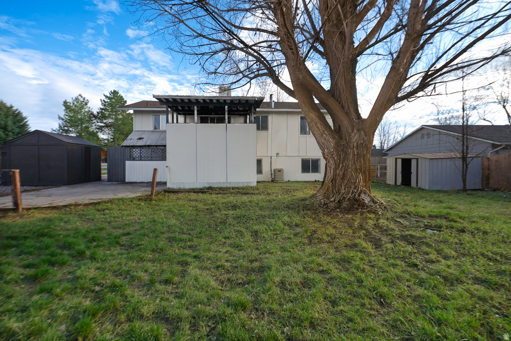41 W SPRUCE LN Smithfield, UT 84335