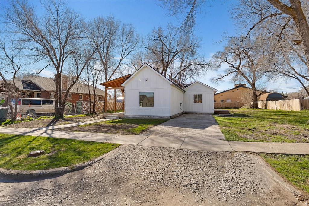 715 W CAHOON ST Ogden, UT 84401