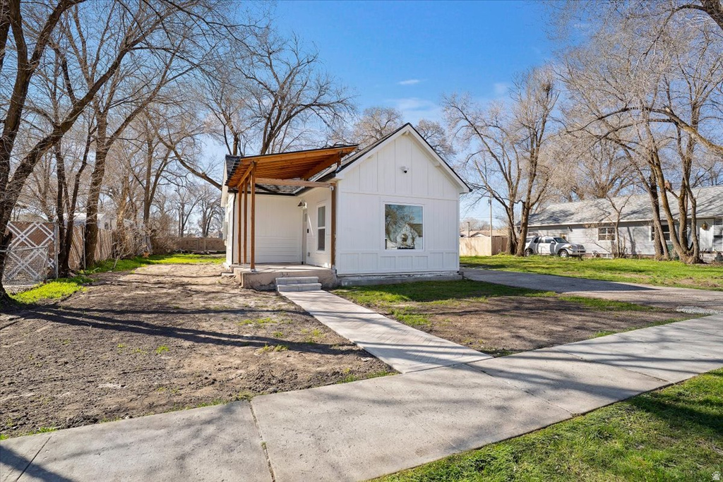 715 W CAHOON ST Ogden, UT 84401