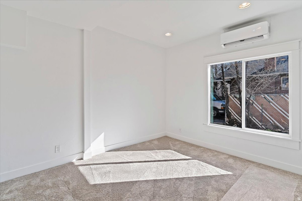 715 W CAHOON ST Ogden, UT 84401