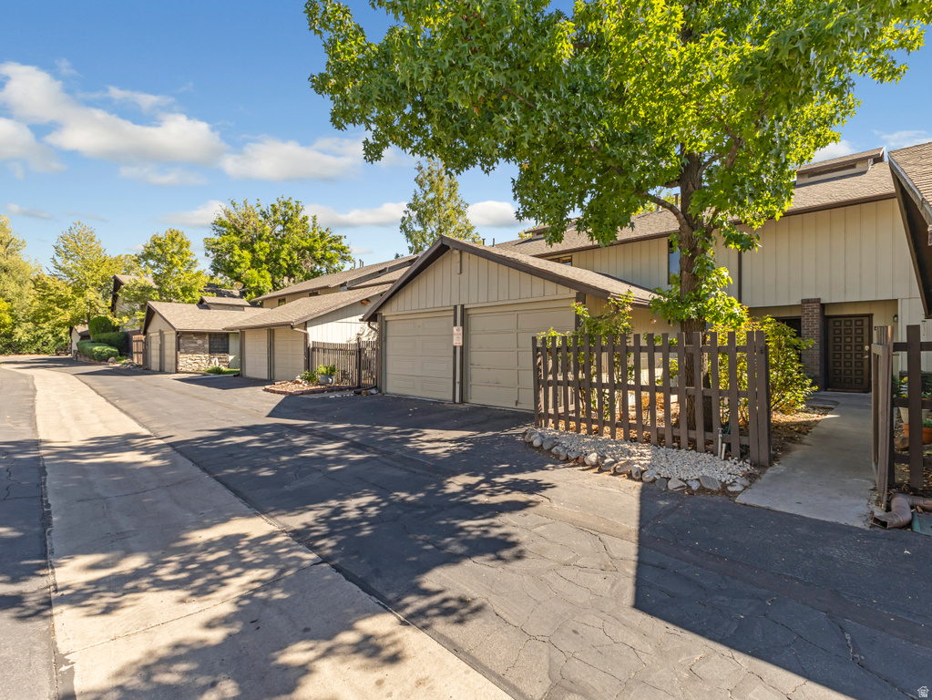 4570 S WOODDUCK LN Millcreek, UT 84117