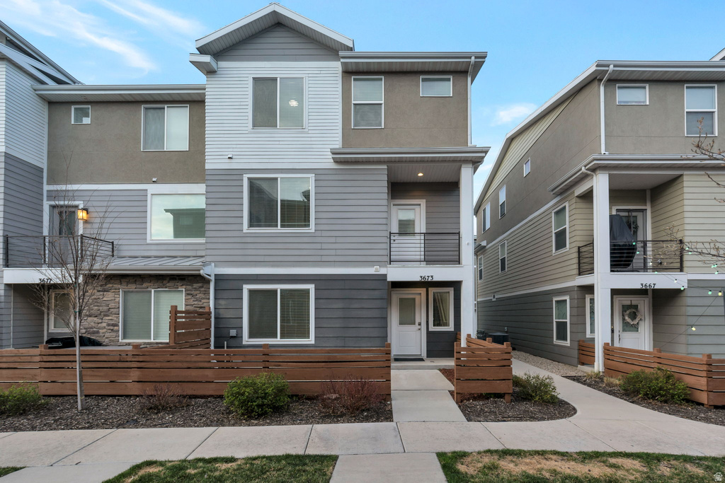 3673 W GOLDEN SKY LN South Jordan, UT 84009