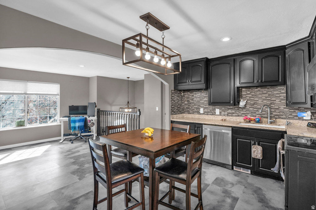 4746 W ROUNDTABLE RD West Valley City, UT 84120