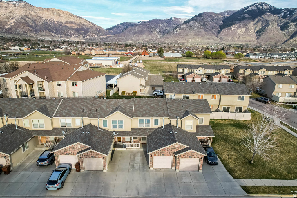 2464 N CHARLESTON AVE Harrisville, UT 84414