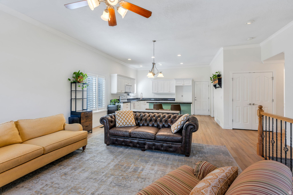 4568 W TEMPLE SHADOWS DR photo 5