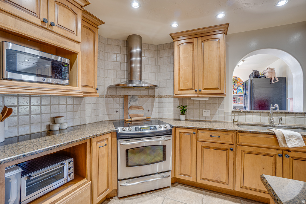 8088 W CANYON RD Herriman, UT 84096