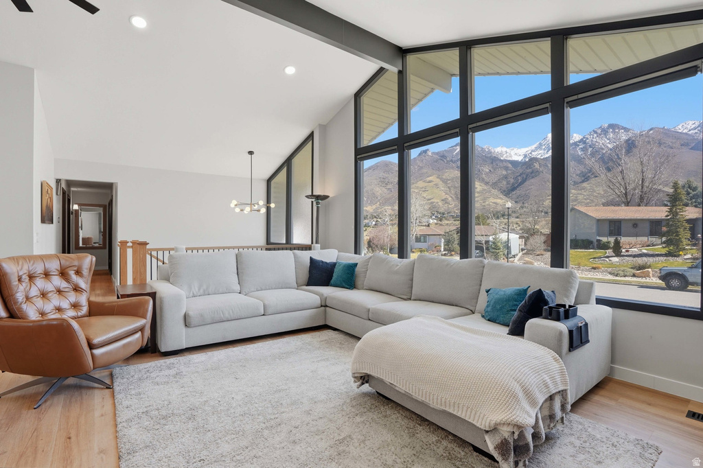 2853 E WILLOW DR Sandy, UT 84093