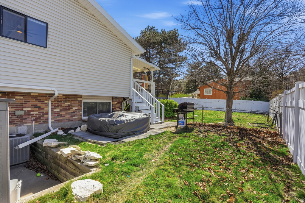 2853 E WILLOW DR Sandy, UT 84093