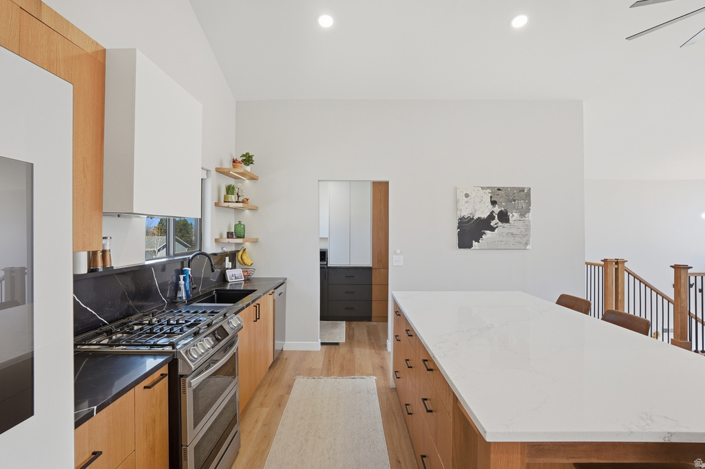 2853 E WILLOW DR Sandy, UT 84093