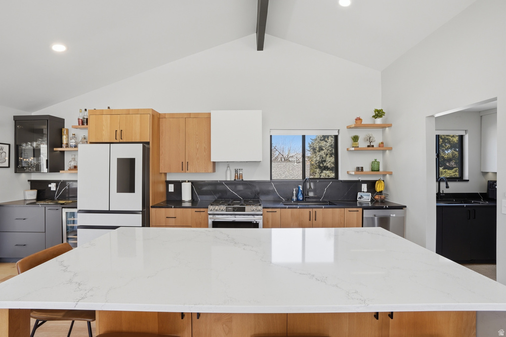 2853 E WILLOW DR Sandy, UT 84093