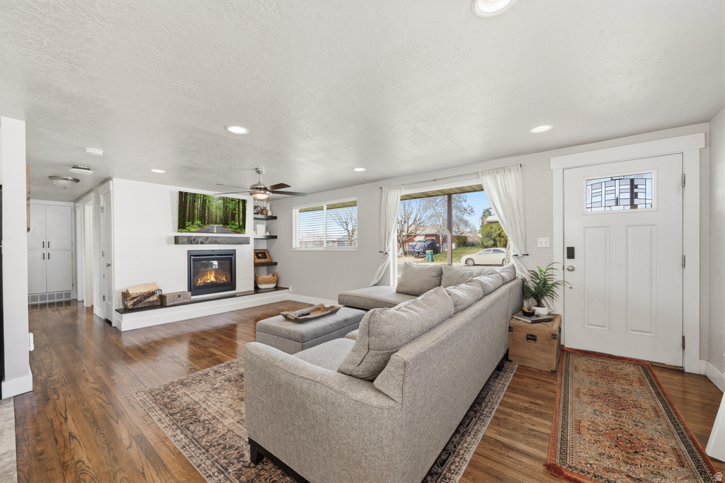 582 E 350 S Clearfield, UT 84015