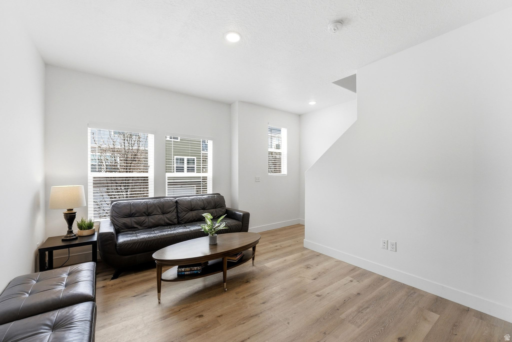 39 N 300 W Santaquin, UT 84655