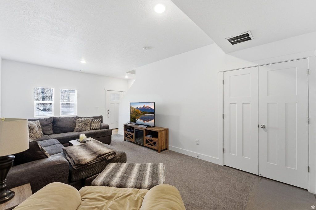 39 N 300 W Santaquin, UT 84655