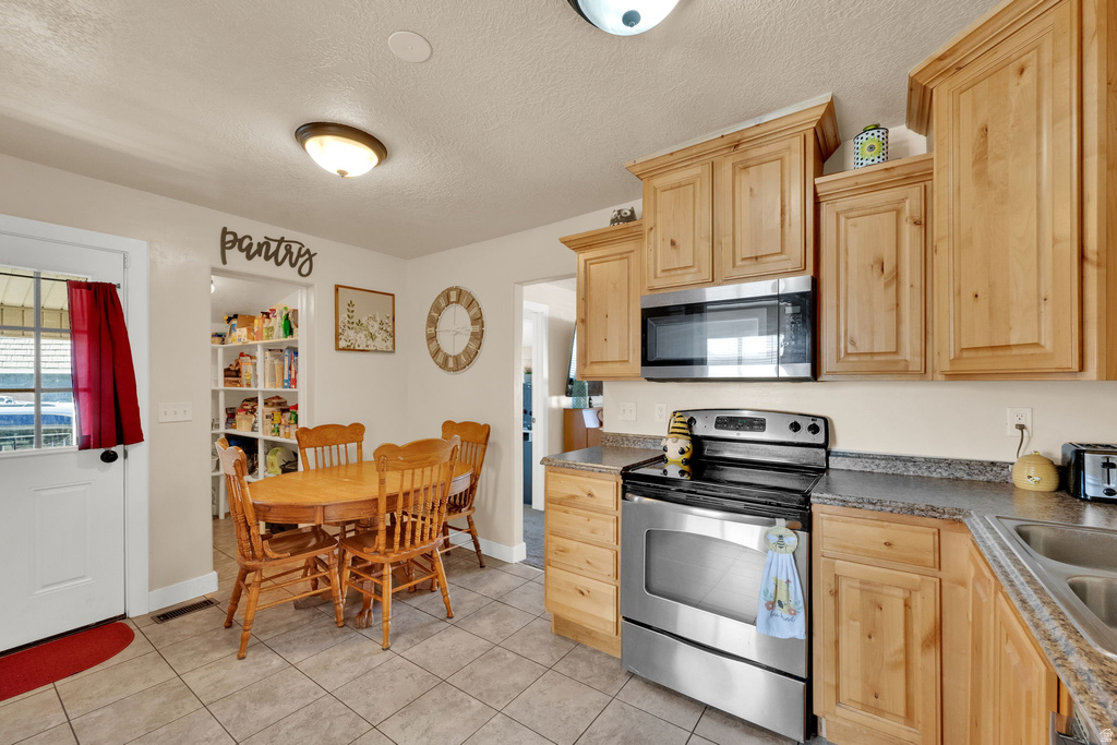 279 W PACIFIC DR American Fork, UT 84003