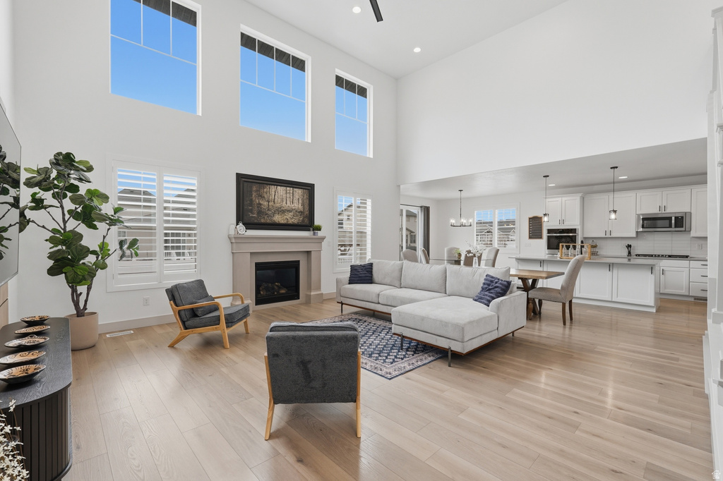 1448 E ERICKSON KNOLL LN Eagle Mountain, UT 84005