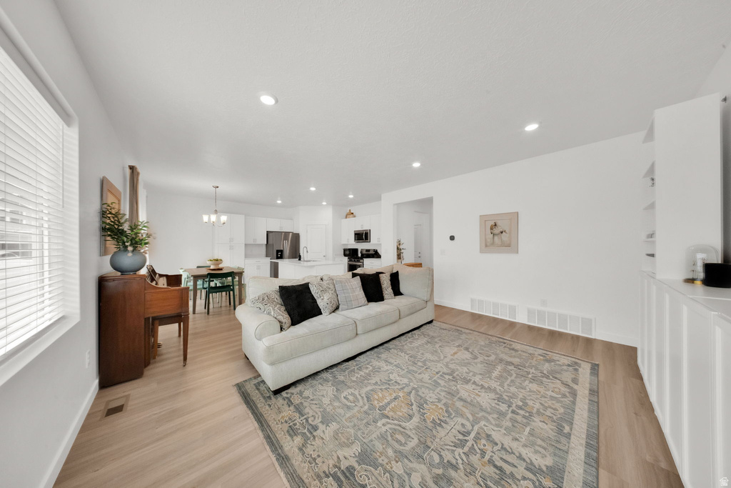 809 N COLD POND AVE Lehi, UT 84043