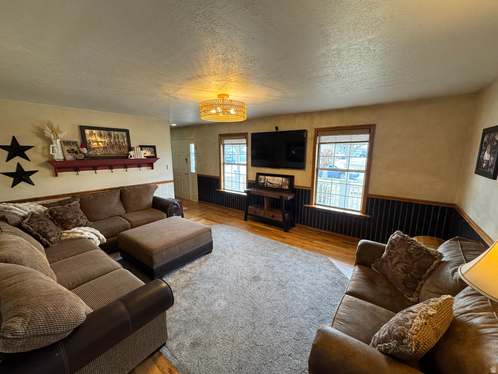 312 N 720 E Lehi, UT 84043