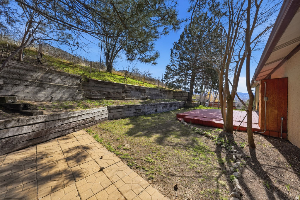 1290 OAKRIDGE DR Centerville, UT 84014