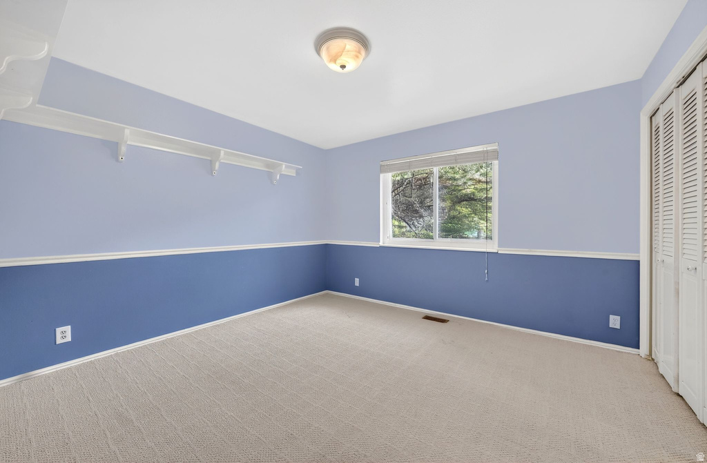 1290 OAKRIDGE DR Centerville, UT 84014