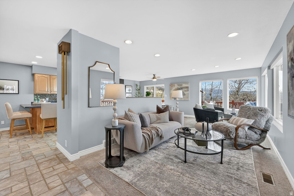 1290 OAKRIDGE DR Centerville, UT 84014