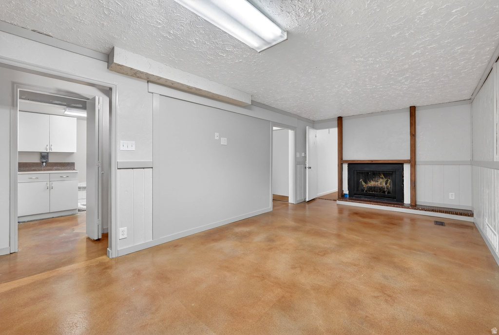 1290 OAKRIDGE DR Centerville, UT 84014