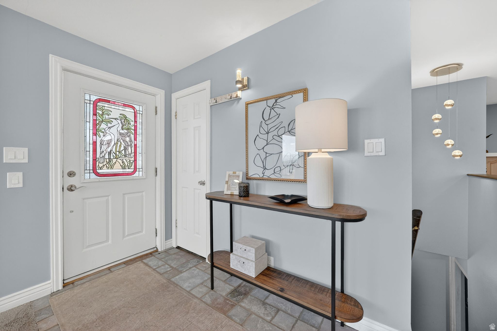 1290 OAKRIDGE DR Centerville, UT 84014