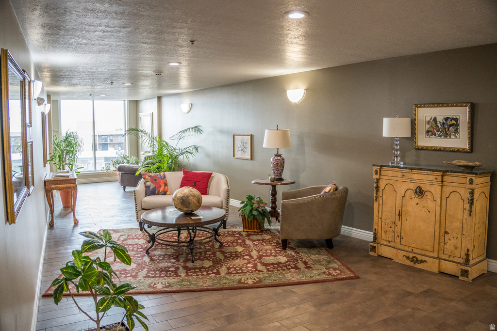 3075 E KENNEDY DR #405 Salt Lake City, UT 84108