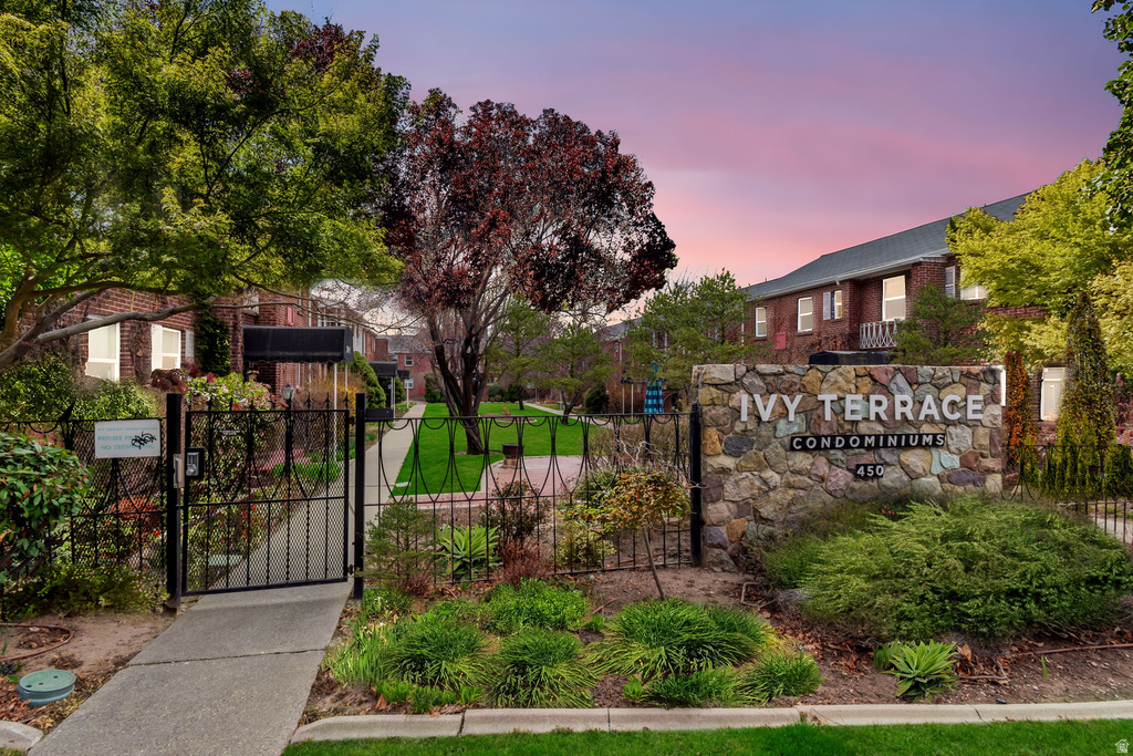 450 E 100 S #14 Salt Lake City, UT 84111