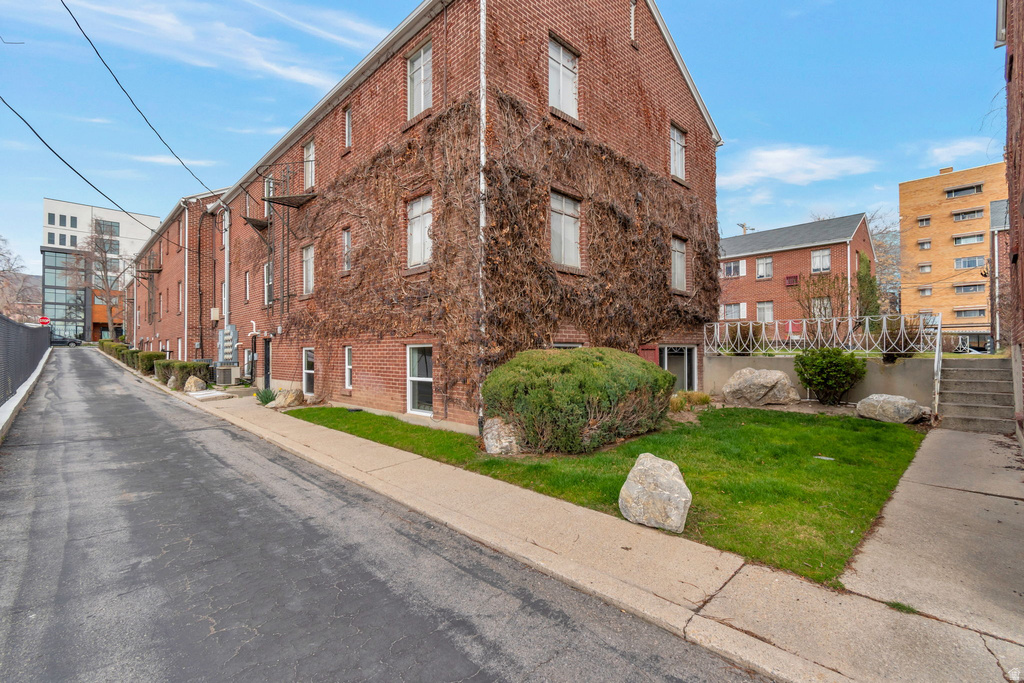 450 E 100 S #14 Salt Lake City, UT 84111