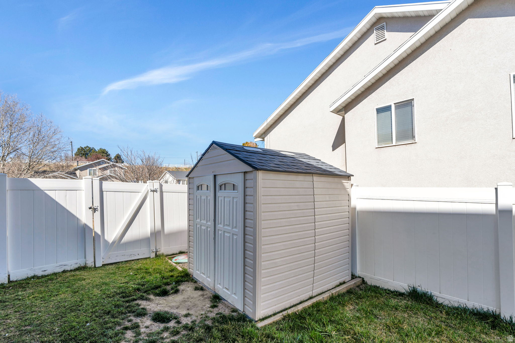 1512 N 250 W Lehi, UT 84043