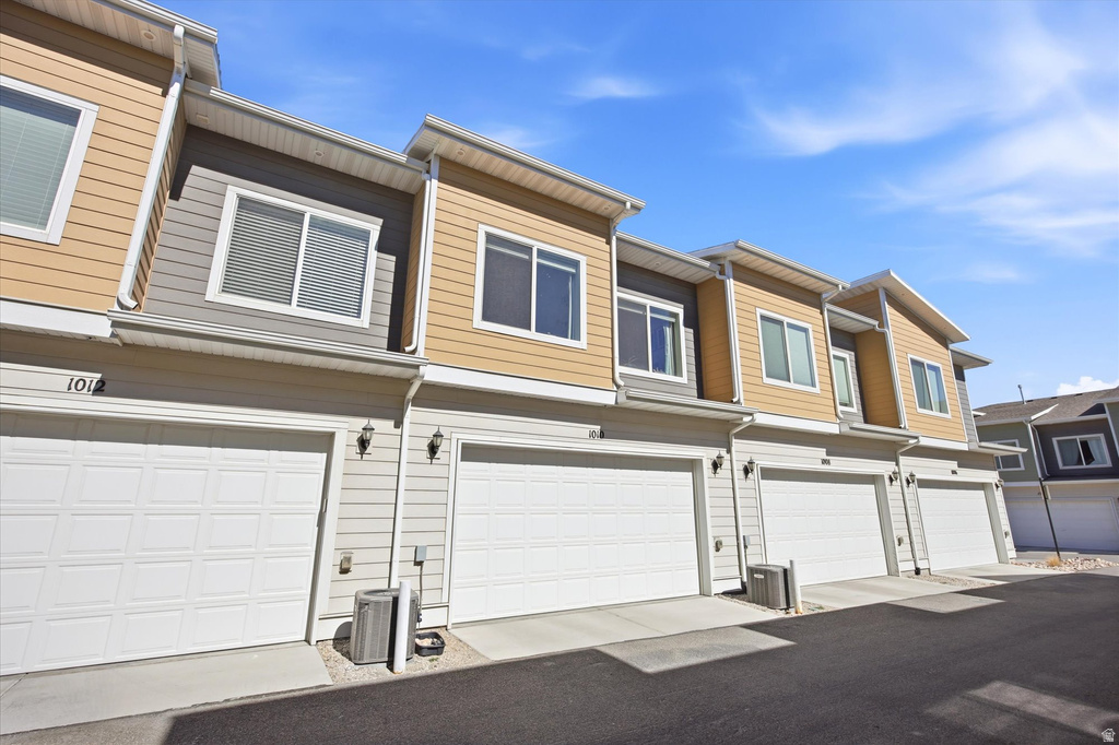 1010 W LAPIS FIELDS WAY Bluffdale, UT 84065